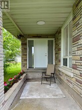 76 Lavinia St in Fort Erie, ON - Building Photo - Building Photo