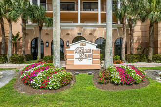 The Bellagio Grande in Naples, FL - Foto de edificio - Building Photo