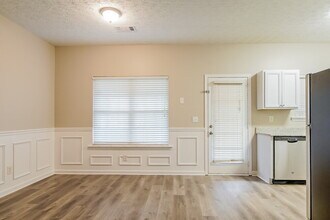 145 Prescott Ct in Newnan, GA - Building Photo - Building Photo