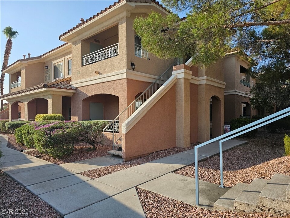 10553 Pine Pointe Ave in Las Vegas, NV - Building Photo