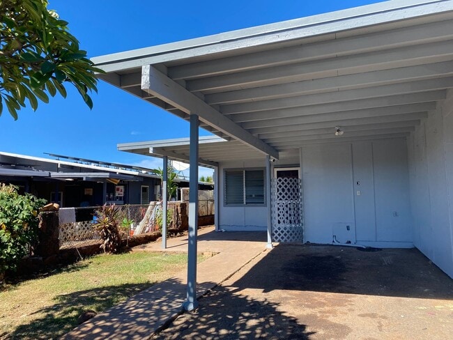 84-655A Kepue St in Waianae, HI - Building Photo - Building Photo