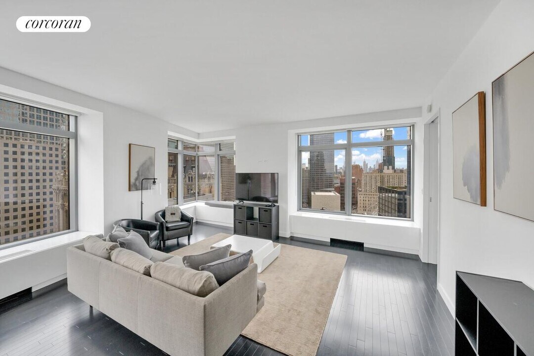 123 Washington St in New York, NY - Building Photo