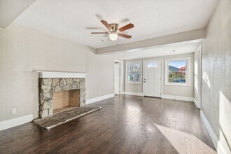 937 26th St N in St. Petersburg, FL - Foto de edificio - Building Photo