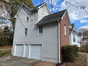 612 Sutton Way SW in Marietta, GA - Building Photo - Building Photo