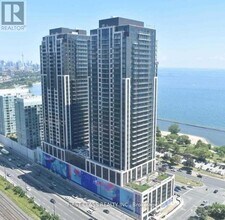 1926-1926 Lake Shore Blvd W in Toronto, ON - Building Photo - Building Photo