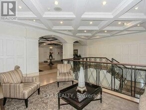 5233 Dundas St W in Toronto, ON - Building Photo - Building Photo