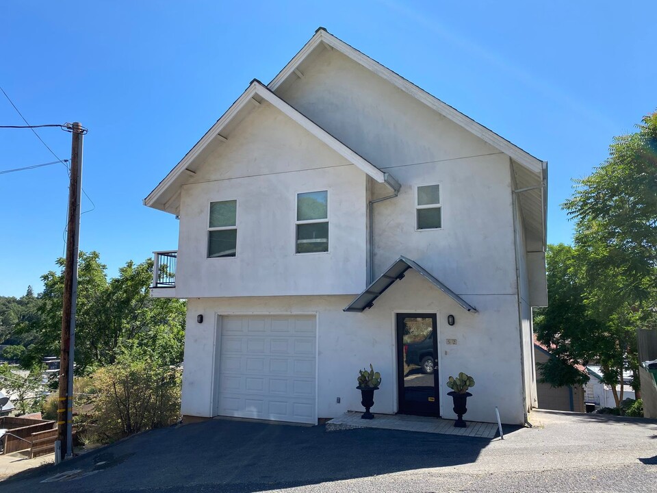 52 N Shepherd St in Sonora, CA - Building Photo