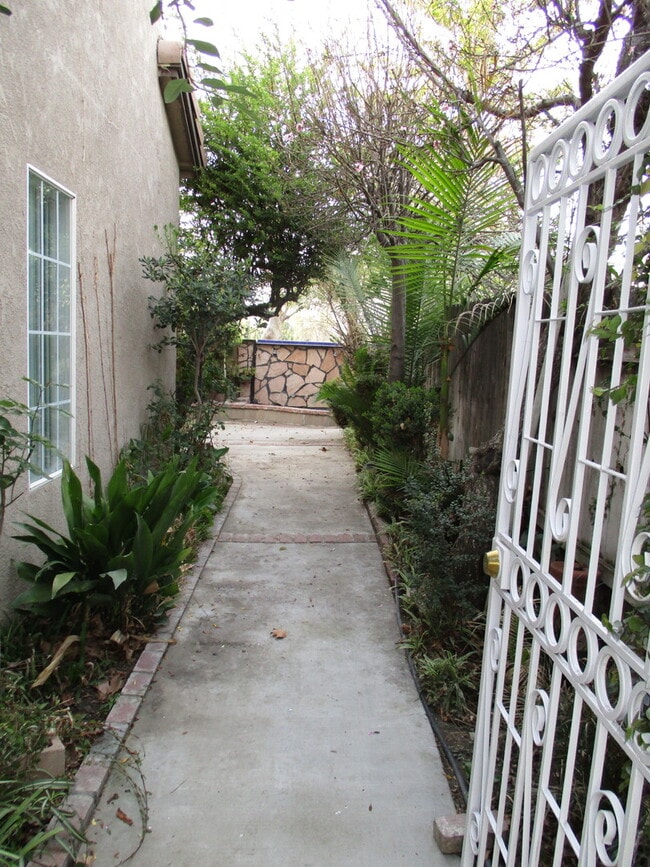 801 Chatham Way in San Jacinto, CA - Building Photo - Building Photo