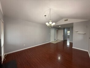 8616 Mellowoods Way in Sacramento, CA - Building Photo - Building Photo