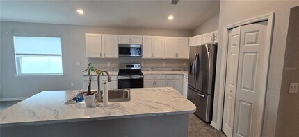 6738 Hanworth Ln in Zephyrhills, FL - Building Photo - Building Photo