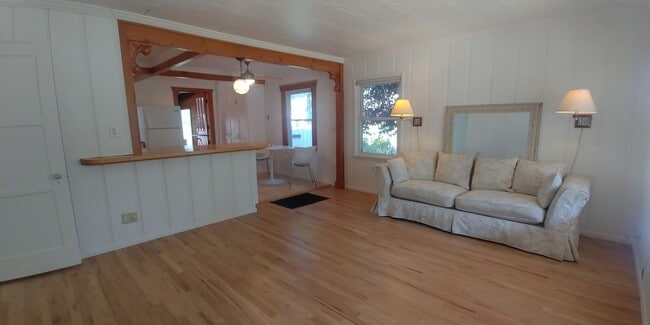 3555 Colonial Ave, Unit Colonial Ave 2026 in Los Angeles, CA - Building Photo - Building Photo