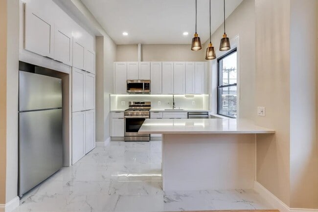 property at 3302 Palisade Ave
