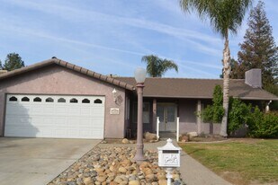 1809 S Julieann Ct in Visalia, CA - Building Photo