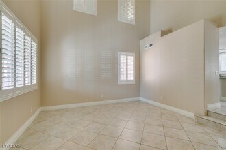 9540 Creswell Ct in Las Vegas, NV - Building Photo - Building Photo