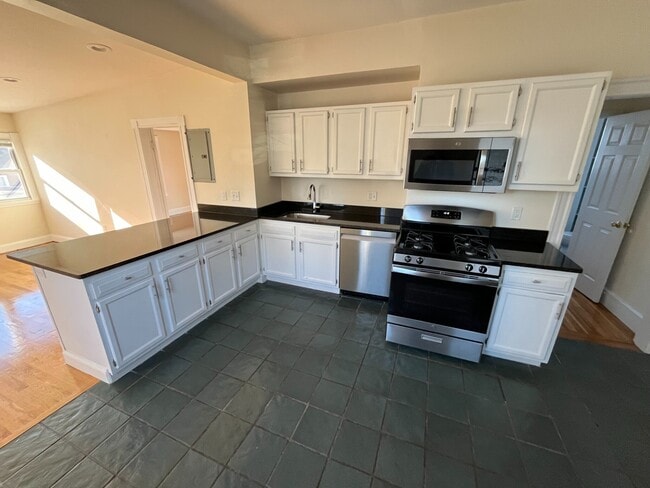 2572 Massachusetts Ave, Unit 2