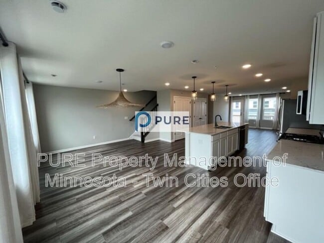 1159 Farrier Rd in Shakopee, MN - Building Photo - Building Photo