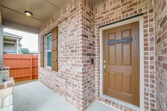 10511 Gentle Fox Bay in San Antonio, TX - Building Photo - Building Photo