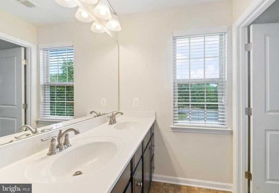 326 Eagles Ridge Way in Glen Burnie, MD - Building Photo