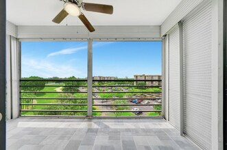 1100 Saint Charles Pl, Unit 708 in Pembroke Pines, FL - Building Photo - Building Photo