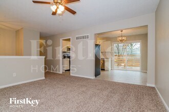 615 N Pine St in Olathe, KS - Building Photo - Building Photo