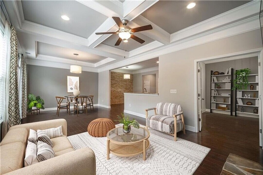 2483 Norwood Dr SE in Smyrna, GA - Building Photo