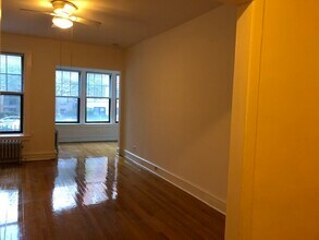 1134 W Pratt Blvd in Chicago, IL - Building Photo - Building Photo