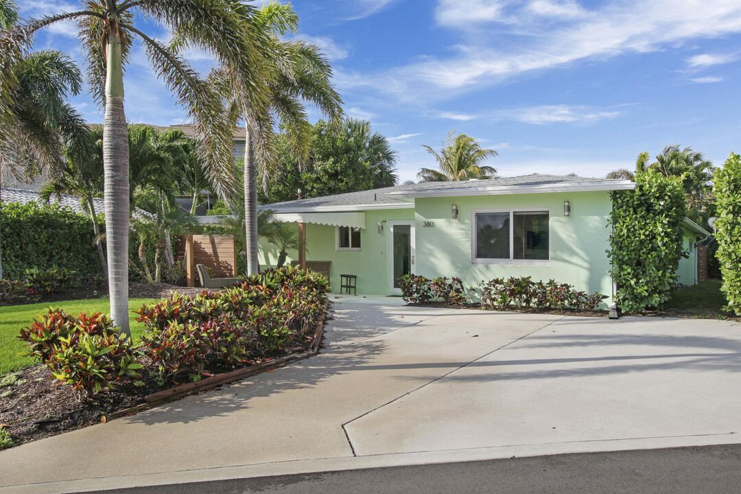 380 N Juno Ln in Juno Beach, FL - Foto de edificio