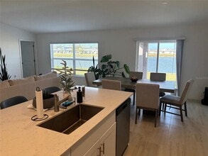 8823 Sunset Pk Trl S in Parrish, FL - Building Photo - Building Photo