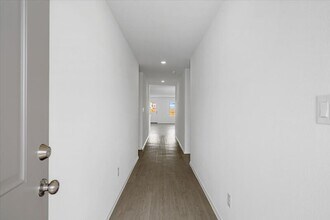 239 Twilight Breeze Wy in Hutto, TX - Building Photo - Building Photo