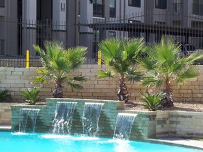 6201 Grissom Rd in San Antonio, TX - Building Photo - Building Photo