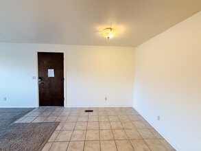 4768 S Bonair St in Holladay, UT - Building Photo - Building Photo