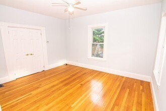 13 Radcliffe Rd in Melrose, MA - Building Photo - Building Photo