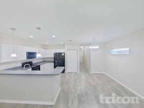 4125 11th St E in Bradenton, FL - Building Photo - Building Photo