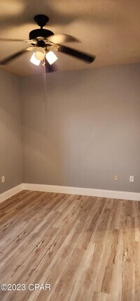 9860 S Thomas Dr photo'