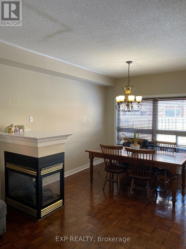 303 Andrews Trail in Milton, ON - Building Photo - Building Photo