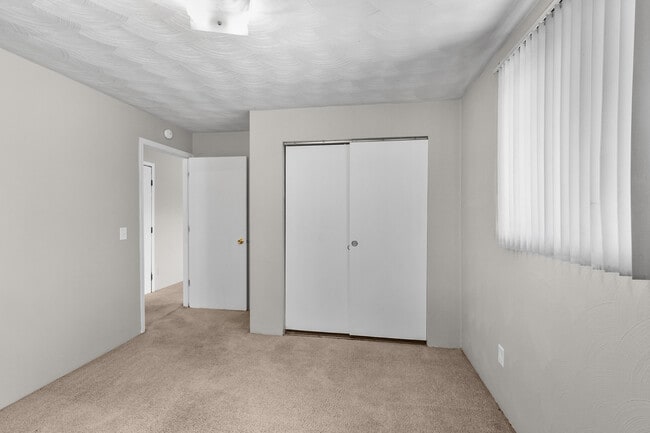 Brookewood South Apartments in Lansing, MI - Building Photo - Building Photo