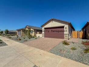 9810 W Pinchot Ave in Phoenix, AZ - Building Photo - Building Photo