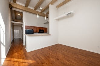 1010 Central in Indianapolis, IN - Building Photo - Interior Photo
