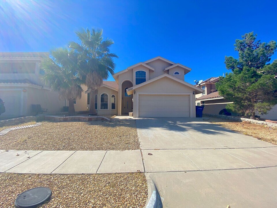 3097 Tierra Humeda Dr in El Paso, TX - Foto de edificio
