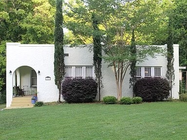 3313 Cloverdale Rd in Montgomery, AL - Building Photo