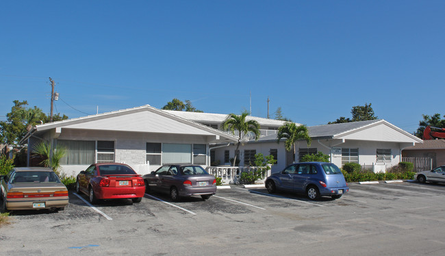 Kitzmann Apartments in Pompano Beach, FL - Building Photo - Building Photo