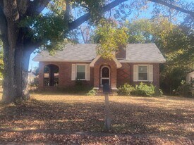 1102 Murphy St in Augusta, GA - Building Photo