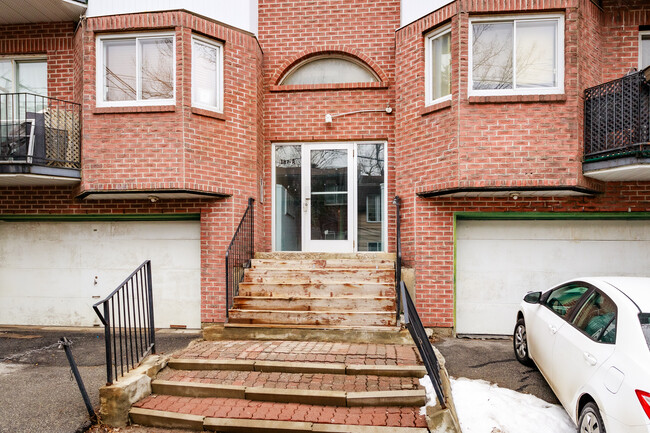 187A De Mount-Vernon Av in Lachine, QC - Building Photo - Building Photo
