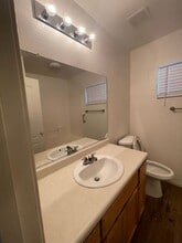 1412 Chamberlain Ave in Los Banos, CA - Building Photo - Building Photo