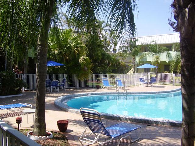 Kendall House Apartments in Miami, FL - Foto de edificio