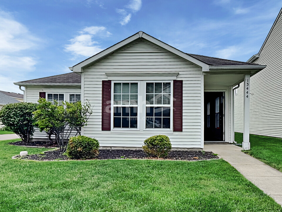 13444 Allegiance Dr in Fishers, IN - Building Photo