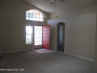 1036 Pine Creek Cir NE in Palm Bay, FL - Foto de edificio - Building Photo