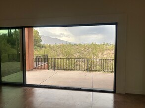 5770 E Williams Cir in Tucson, AZ - Building Photo - Building Photo