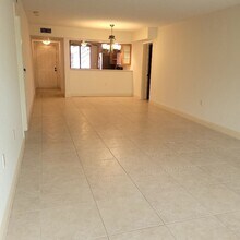 2761 Village Blvd in West Palm Beach, FL - Building Photo - Building Photo