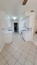 422 N Beth St, Unit B in Anaheim, CA - Foto de edificio - Building Photo